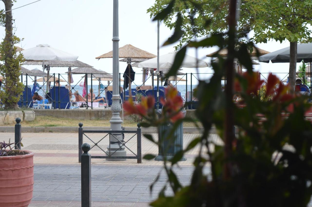 Iliana Hotel Paralia Exterior foto